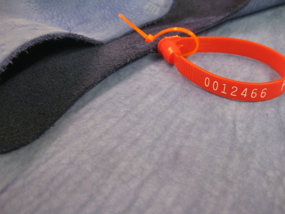 Top Grain Buffalo Leather # 0012466 ROW 77