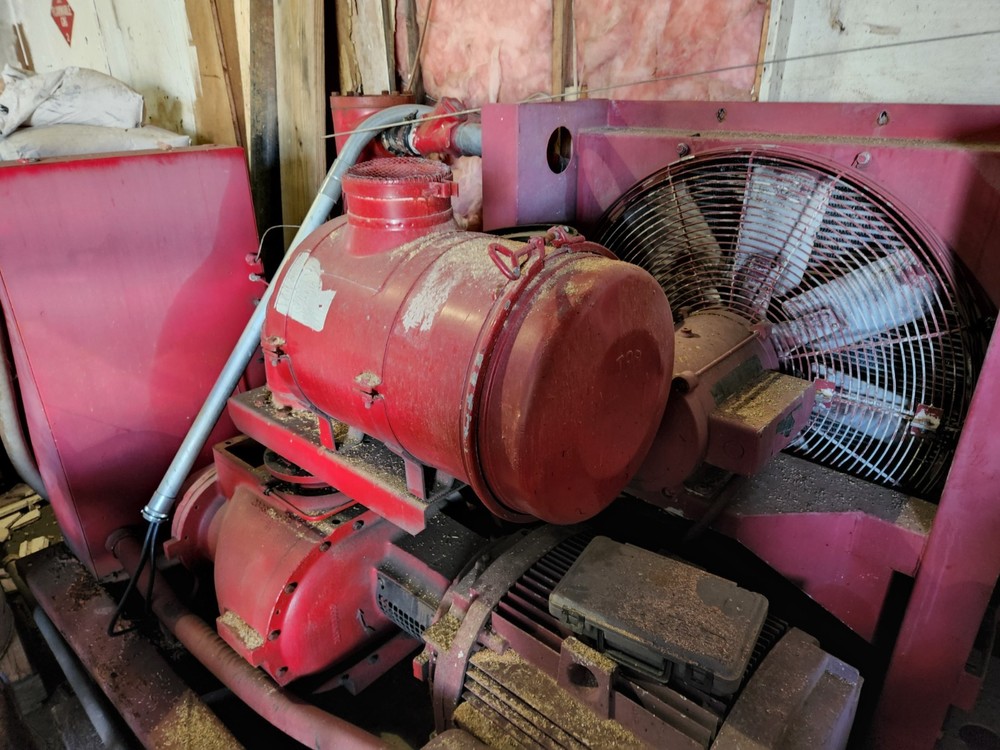 Rotary screw air compressor