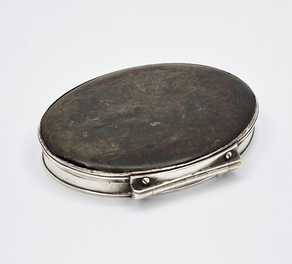 18TH CENTURY GEORGE I SOLID SILVER MOUNTED SNUFF BOX c1720