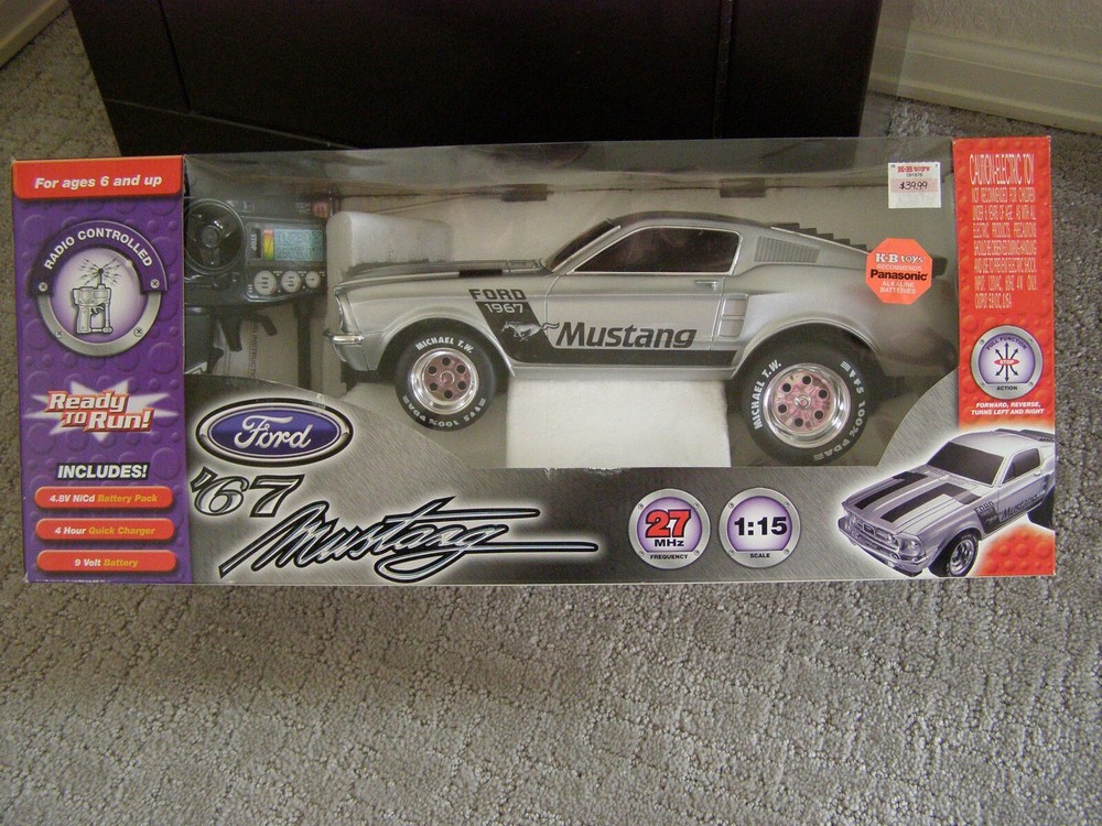NEVER OPENED Ford ‘67 Mustang Fastback Silver RC Remote Control Car 1:15 Scale