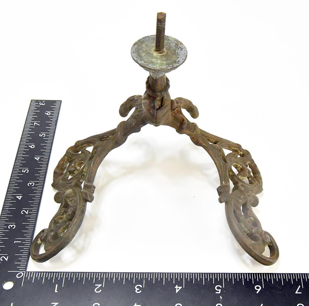 LARGE VICTORIAN STYLE METAL WALL MOUNT HAT / COAT HOOK 4 PRONG