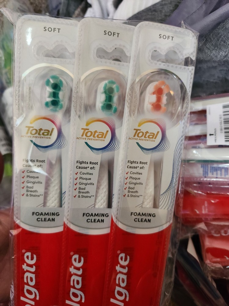 6 Pack Colgate Total Active Prevention Foaming Clean SOFT Toothbrushes
