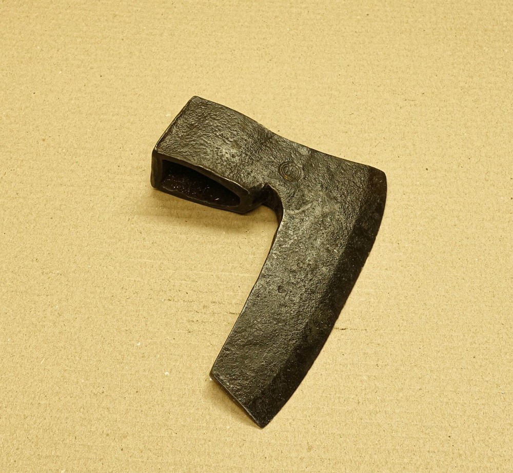 3,67 LBS RARE GERMAN QUALITY FORGED AXE HEAD HATCHET