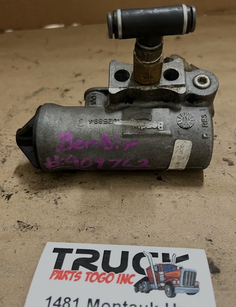 BENDIX - D-2 AIR COMPRESSOR GOVERNOR - USED P/N 909762