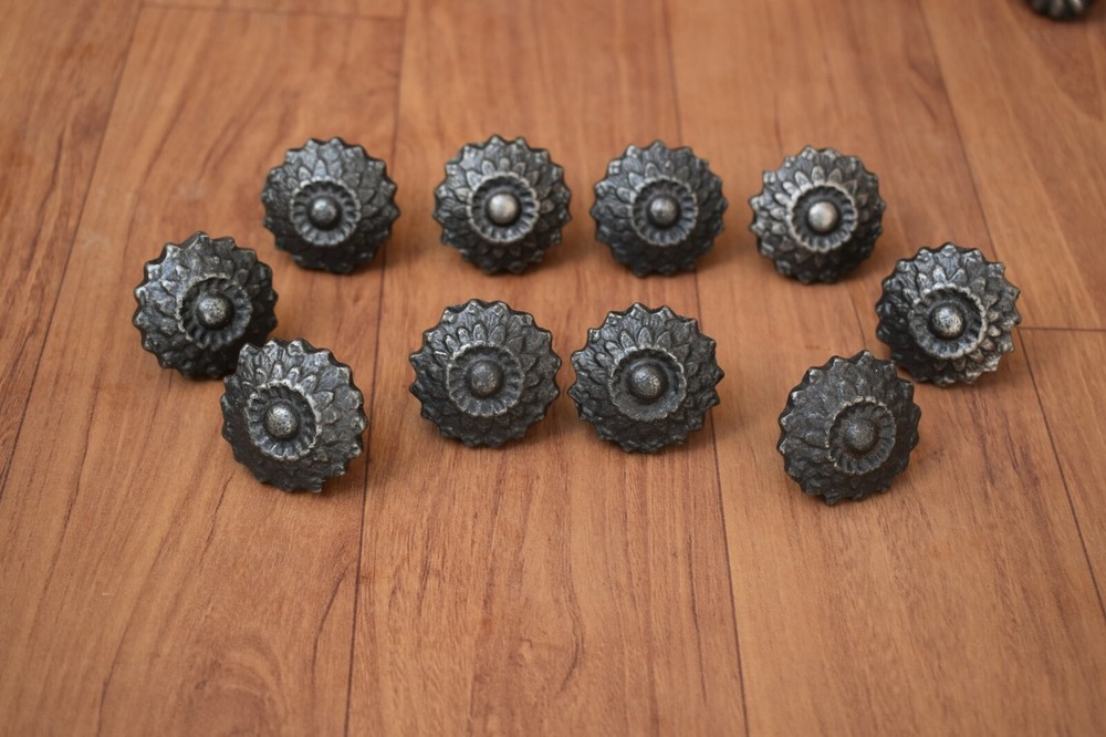 Vintage Old cast iron cabinet drawer Flower door knobs handle pull rustic 10 pcs