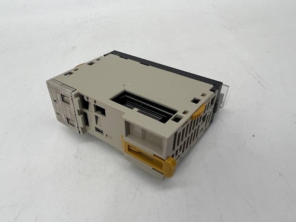 OMRON CJ1W-TC003 PLC Programmable Controller 30-Day Warranty USED