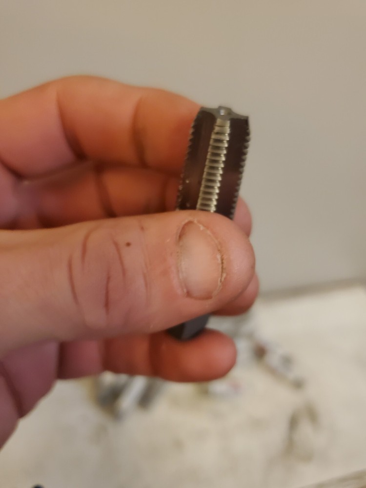 DWTPT 1/4 1/4-18 NPT Carbon Pipe Tap