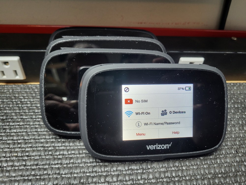 Verizon Wireless Jetpack Mobile Hotspot Device / 8800L