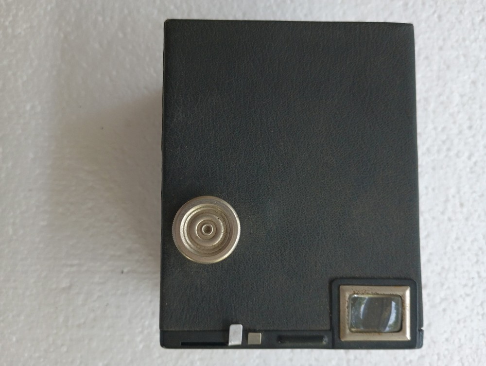 Brownie Target SIX - 20 Camera