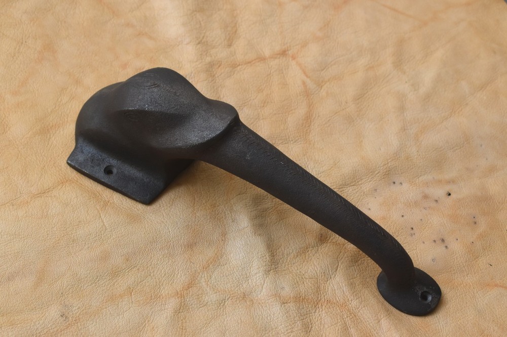 Cast iron door gate Elephant Face handle vintage style Front Door pull handle