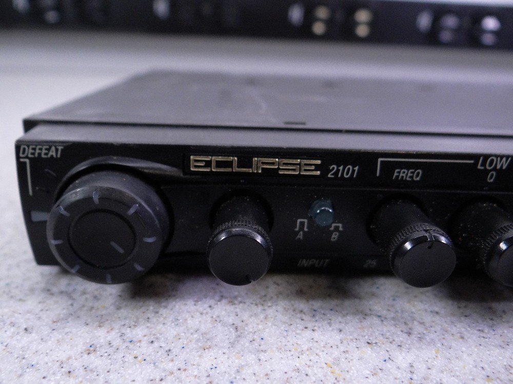 Eclipse Fujitsu Ten 21010 Band EQ Equalizer Vintage