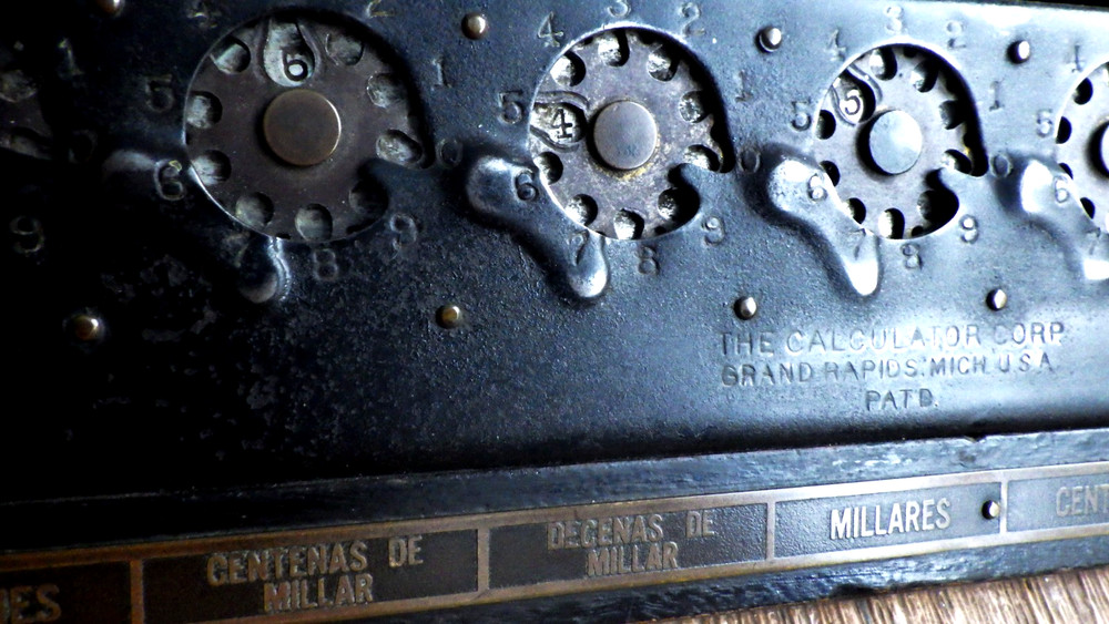 The CALCULATOR COMP -Antique Mechanical Adding Machine -Rare Original Stylus
