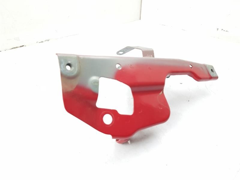 2017 HONDA JAZZ FRONT WING MOUNTING BRACKET RH DRIVER SIDE