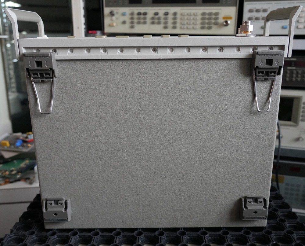 HP 5352B 005 010 46GHz Microwave Frequency Counter