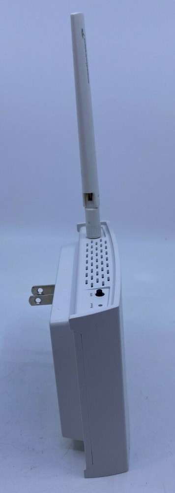 Amped Wireless High Power 802.11ac Wireless Range Extender REC22A