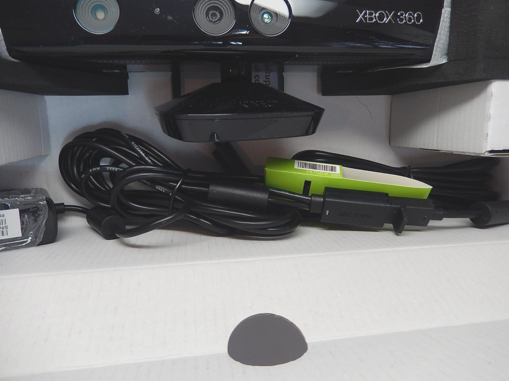 Microsoft XBOX 360 Kinnect Sensor Open Box Never Used SW