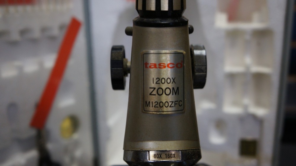 Vintage Tasco Zoom 1200X Microscope W plastic case