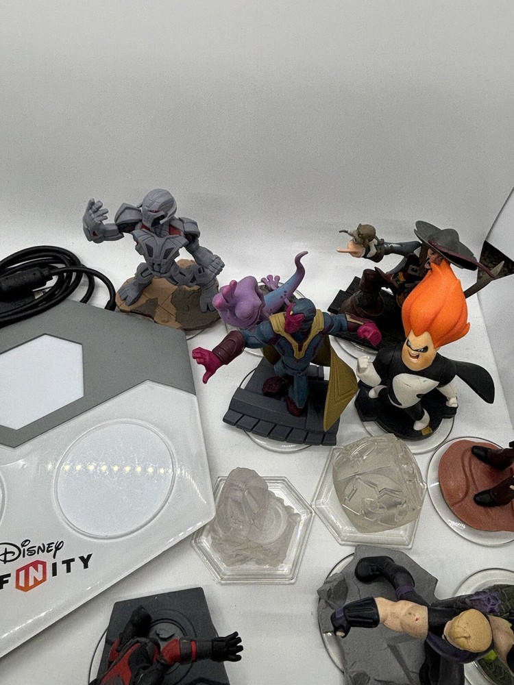 Disney Infinity Interactive Figures. Marvel