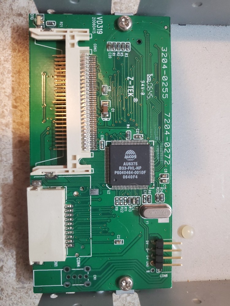 Z-Tek ZT-3204 Internal USB 2.0 3.5" Card Reader – Multi Format – Untested