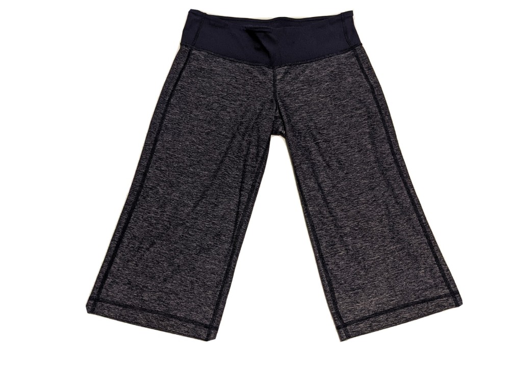 LULULEMON CROPPED LEGGINGS Size 4 - Gray/DarkBlue