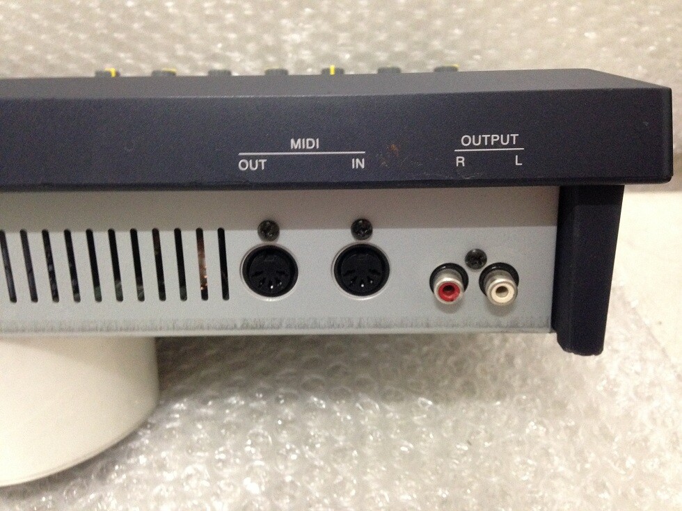 Korg D8 digital multitrack recorder { UNTESTED }