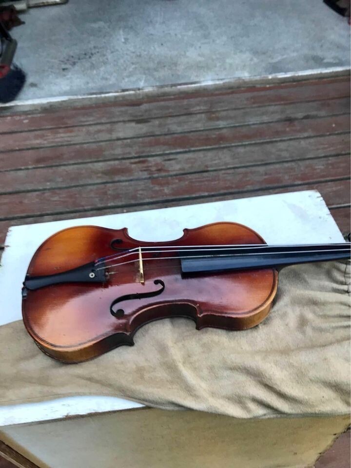 Antonius Strativarius Replica Violin for a Restoration Project