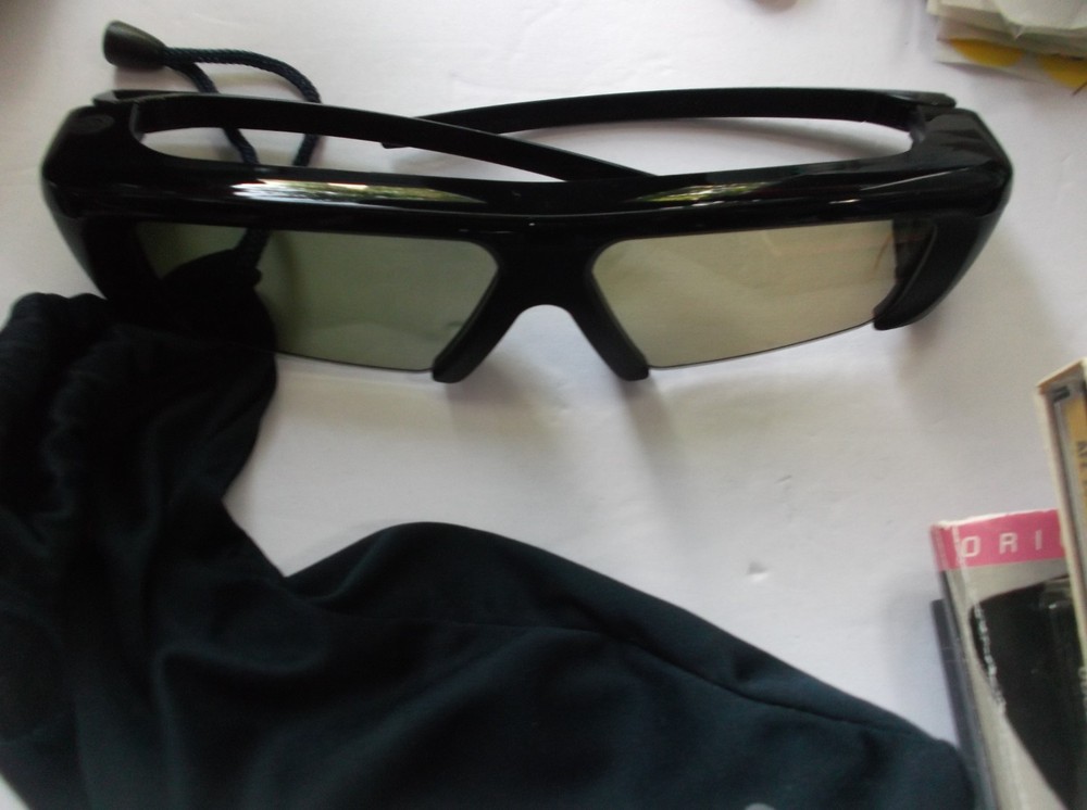 SAMSUNG 3D GLASSES STARTER KIT