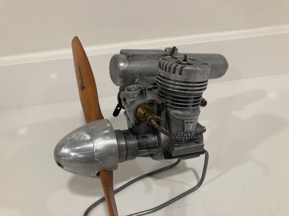 SUPER TIGRE 40 BULL RING Nitro Engine w/ Muffler