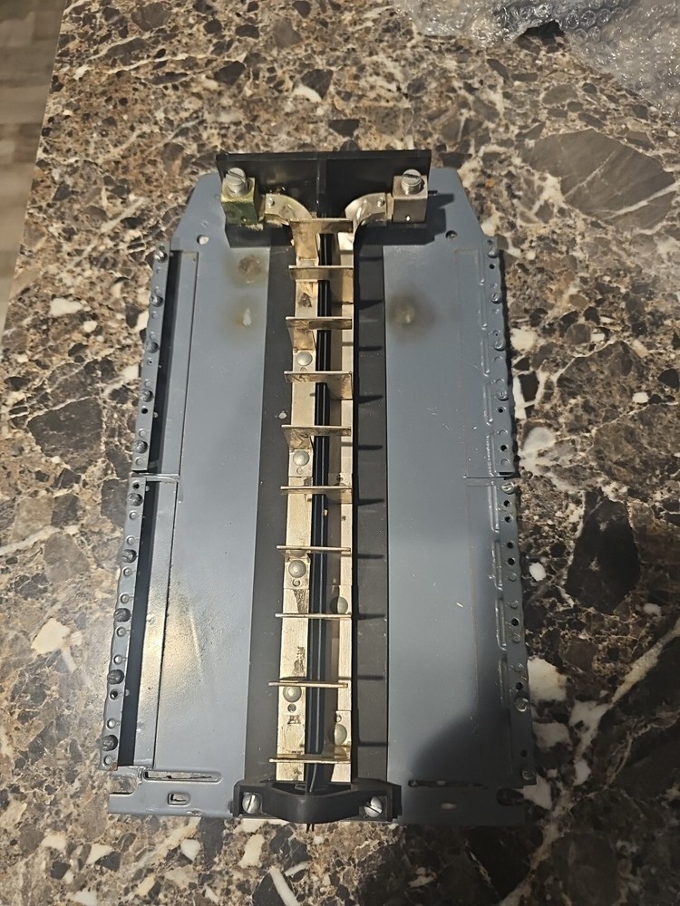 Wadsworth 100 amp 20 space panel interior buss.