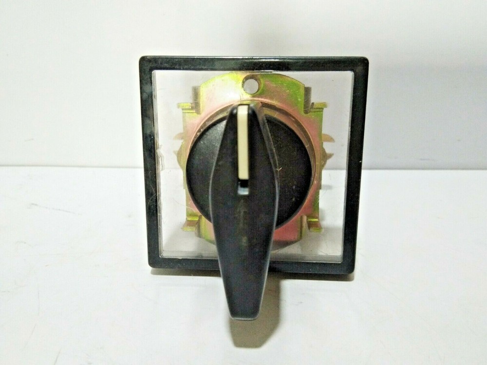SIEMENS 5TK1 111 - 2 POLE SELECTOR SWITCH