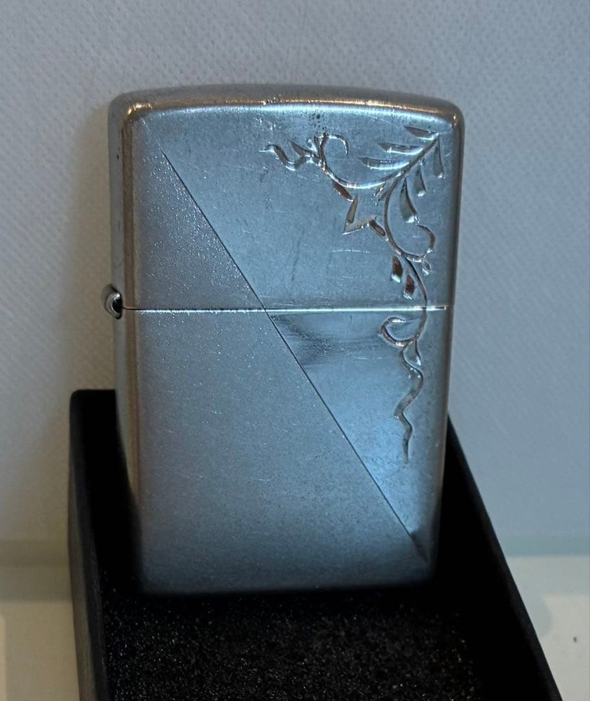 Zippo lighter 2015 model botanical design diagonal lines