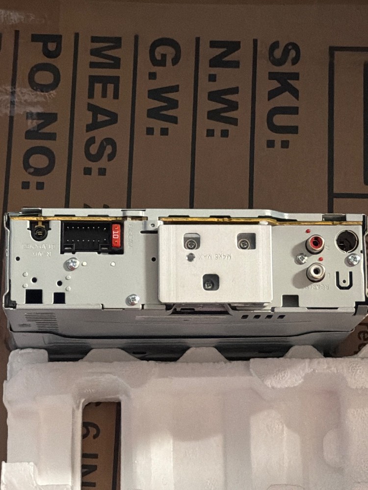 JVC KD-R330 CD Player/MP3 In Dash Receiver