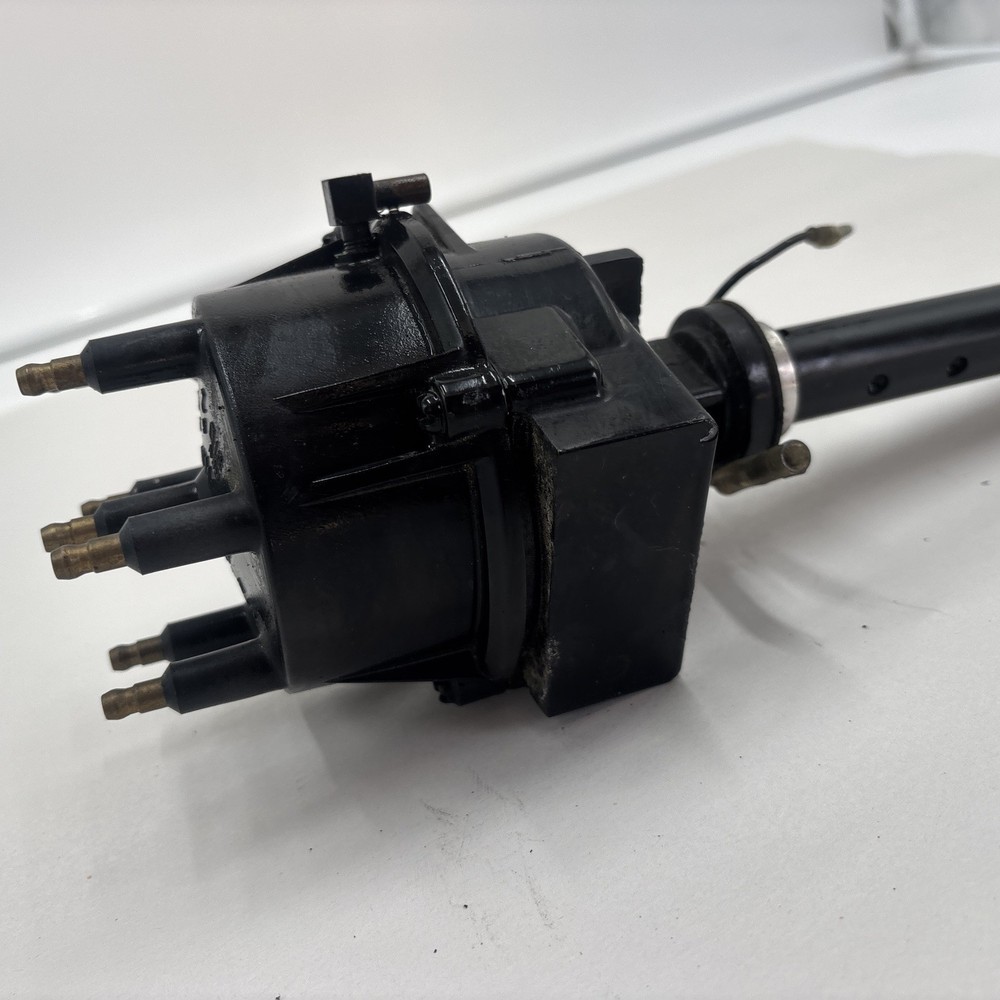Mercruiser v6 thunderbolt distributor cap and assembly