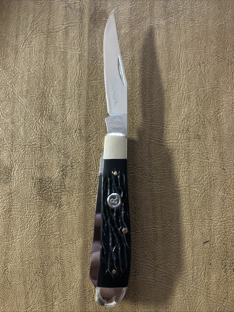 2 Bladed Remington Pocket Knife