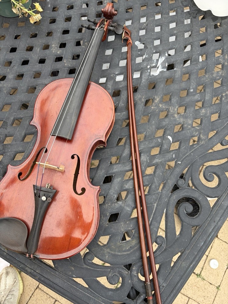 Antonius Stradiuanus Student Violin With Bows