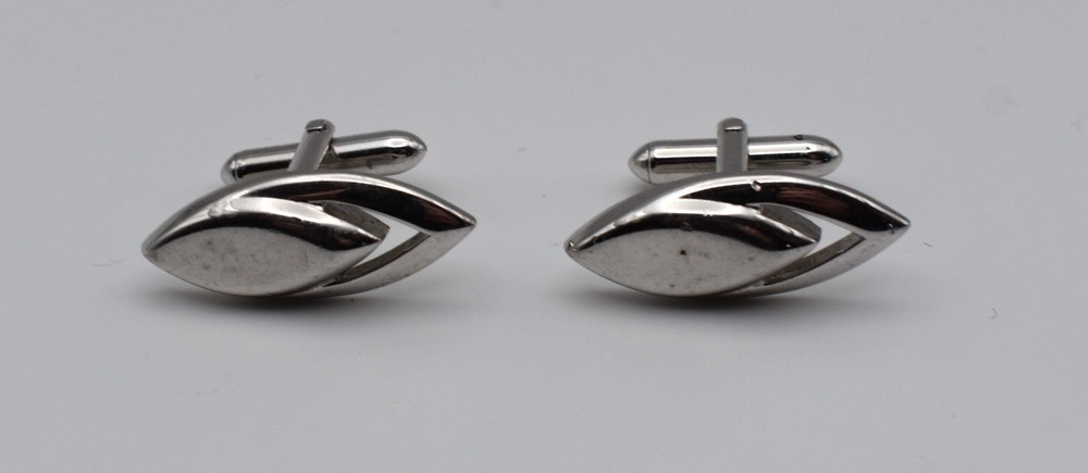 Swank Silver Tone Intricately Designed Cufflinks