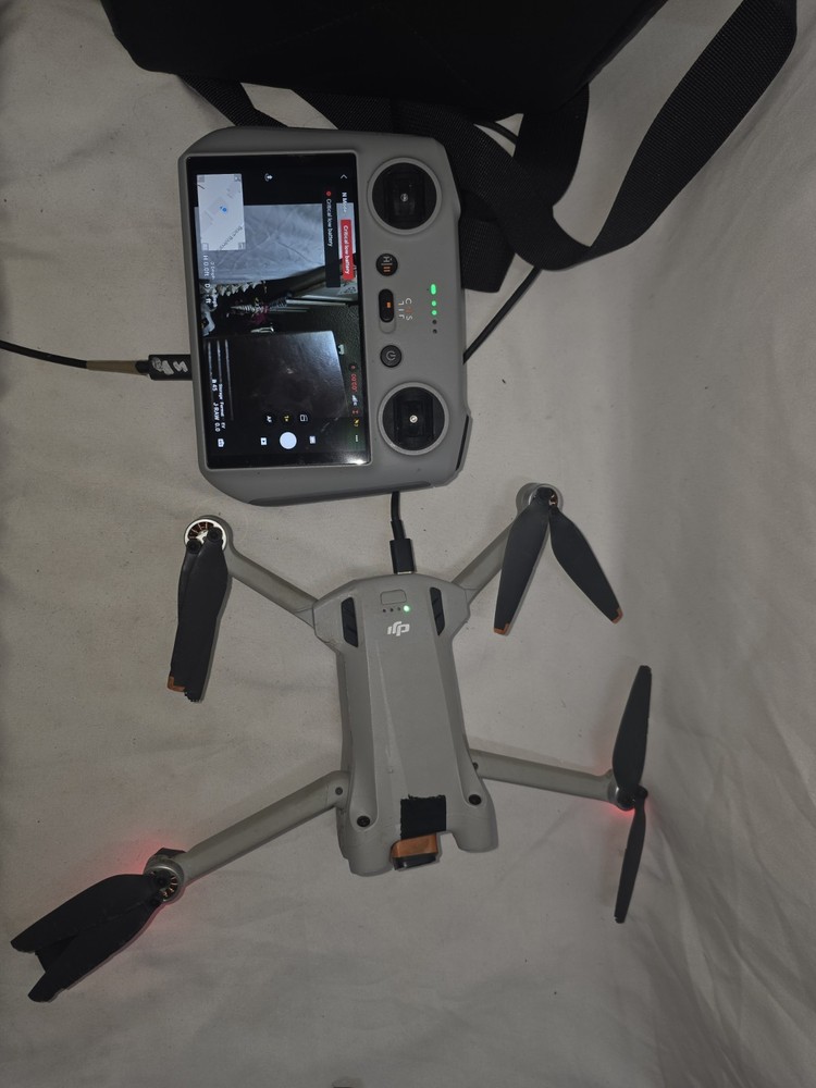 DJI Mini 3 Drone w/ Controller & Case – Video & Zoom Powers On-Gimbals Broken
