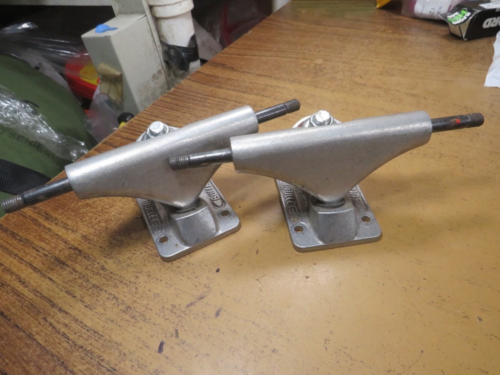 Bullet Skateboard trucks