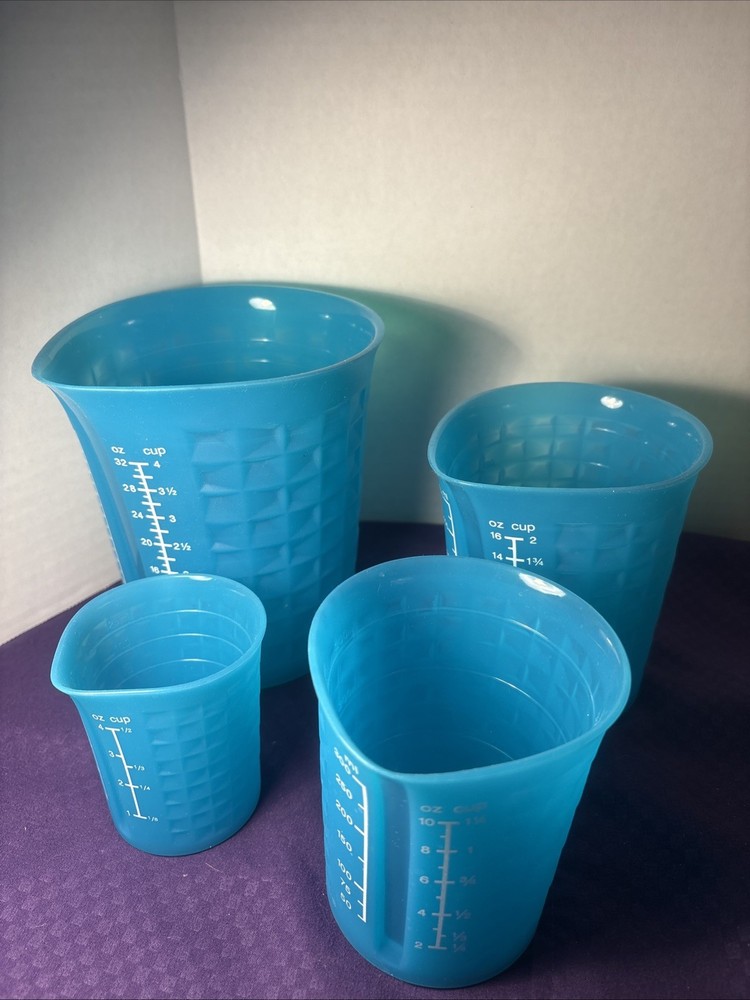 KOCHBLUME 4-Piece Silicone Measuring Cup Set Teal