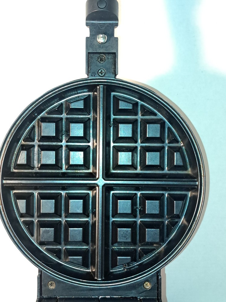 Waring Pro WMK300 Belgian Waffle Maker