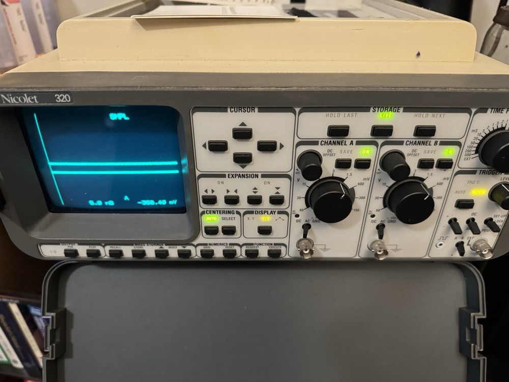 Nicolet Model NIC-320 Digital Oscilloscope