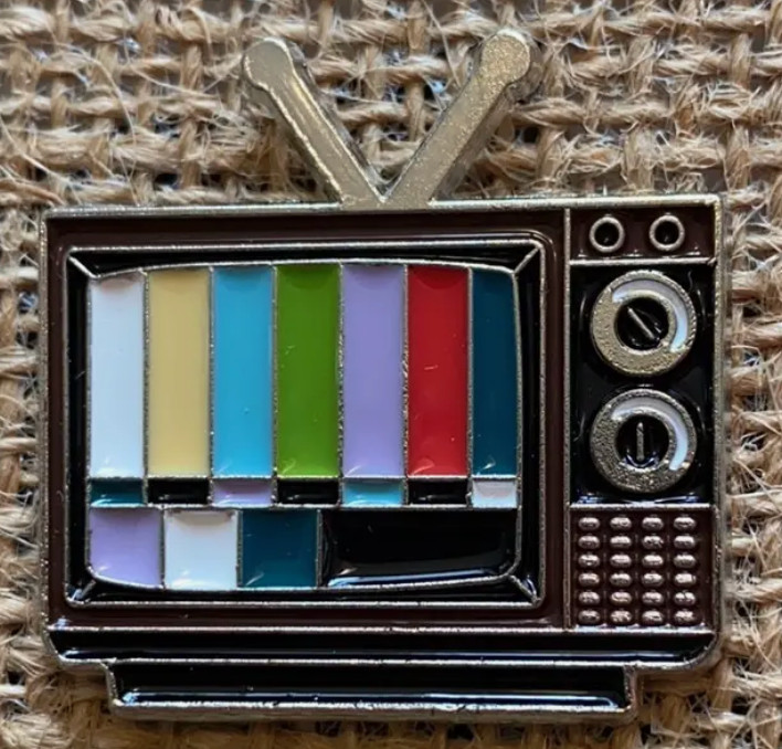 Retro tv pin - test pattern - FREE SHIPPING