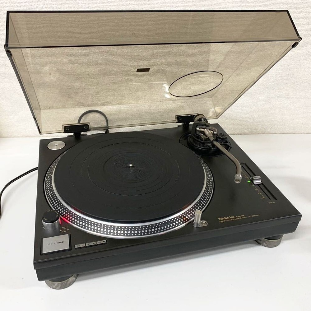 Technics SL-1200MK4 Direct Drive Turntable Record player