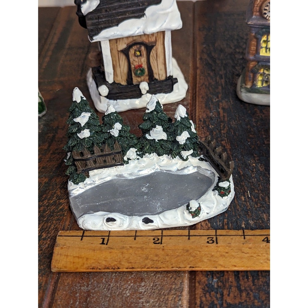 Christmas Village Set - 6 Pieces