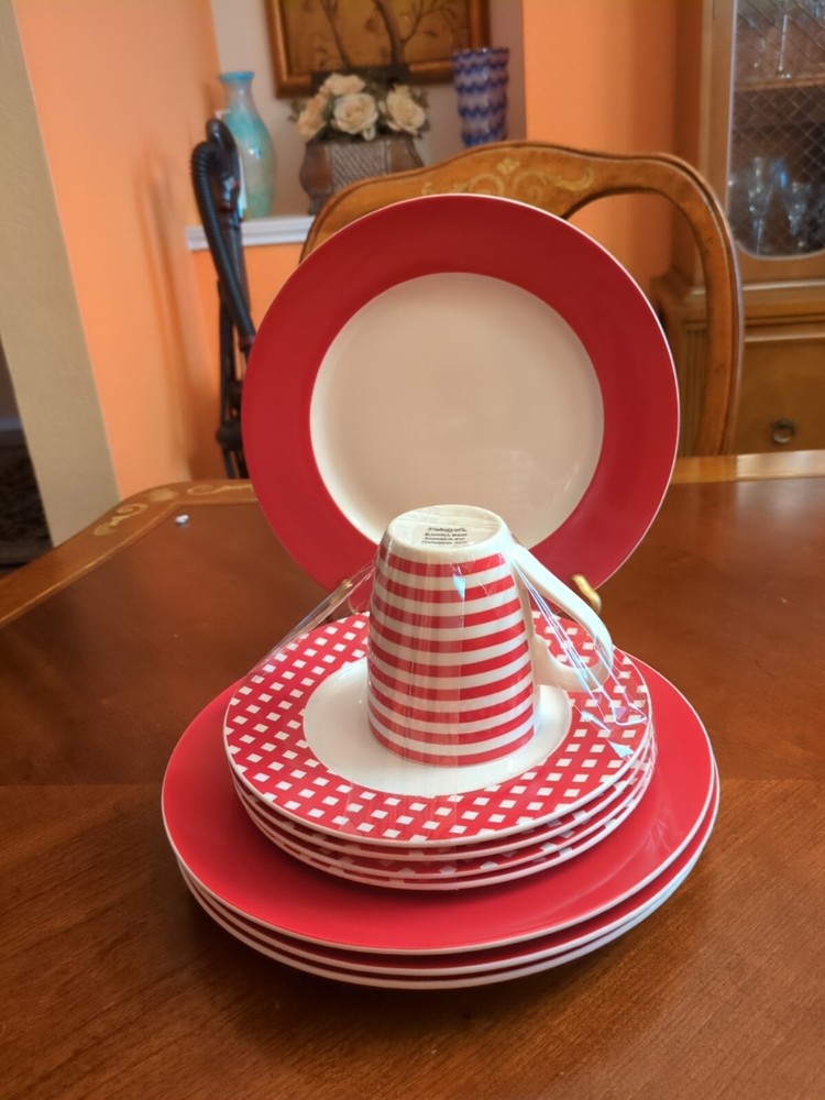 Pfaltzgraff Kenna Red 9 Piece Porcelain Dinnerware Set