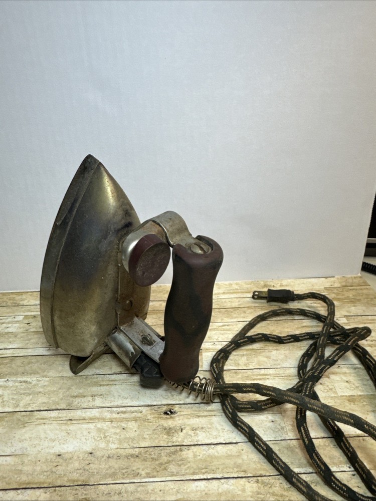 Antique General Electric Iron With Cord