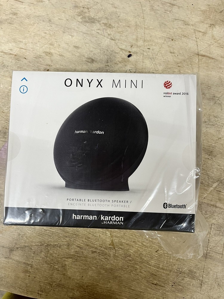 Harman Kardon Onyx Mini Portable Wireless Bluetooth Speaker- Black-NEW