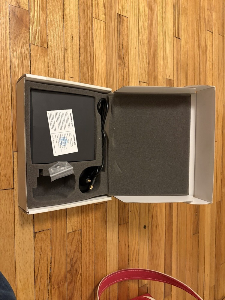 Bobcat Miner 300 Helium Hotspot - Missing Power Cord