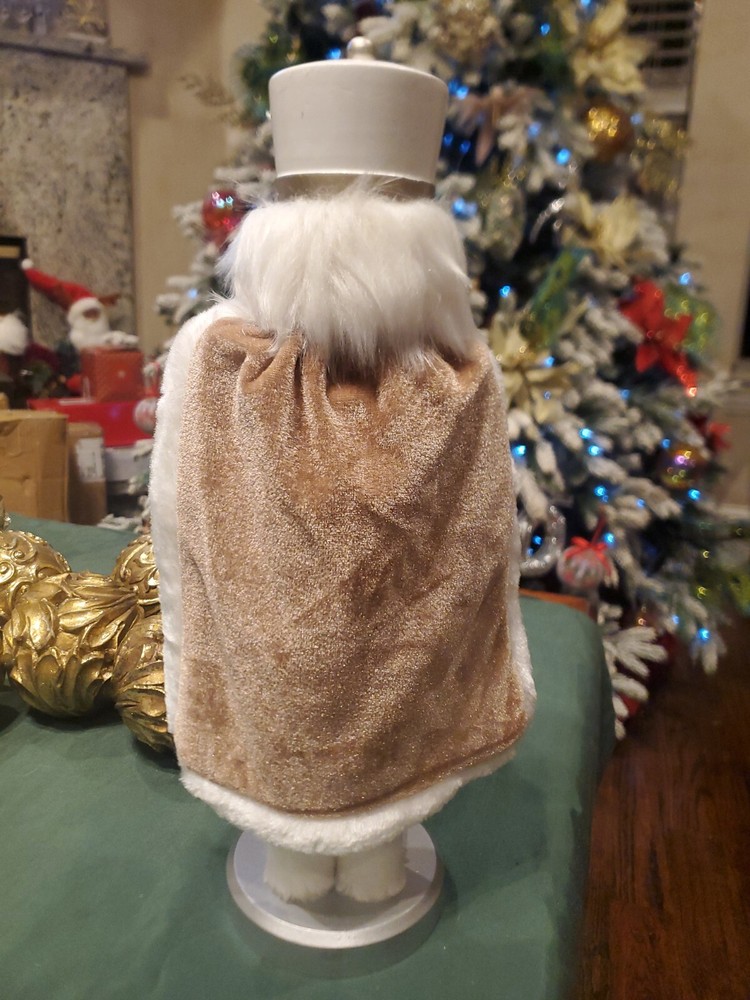 Holiday Lane White Cape Nutcracker Holding Tree & Gift. NEW