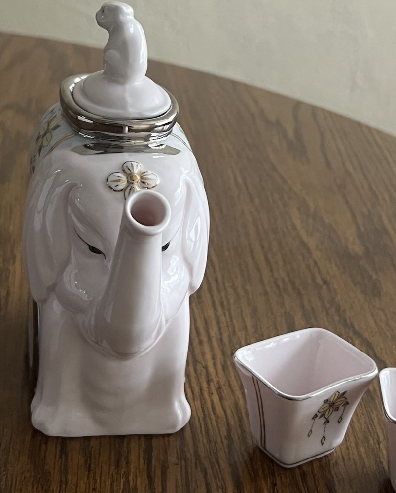 Elephant Pink Porcelain Teapot 3 Cup